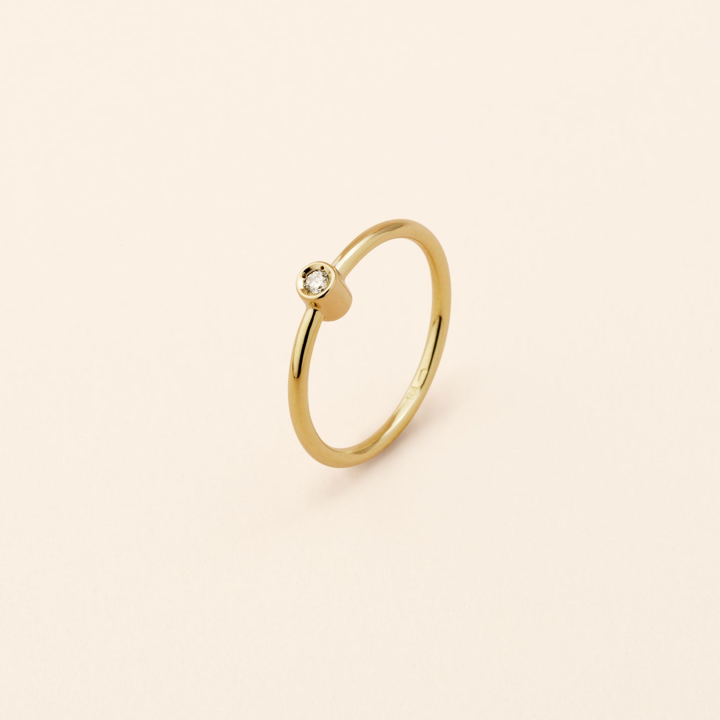 Prsten One s briliantem